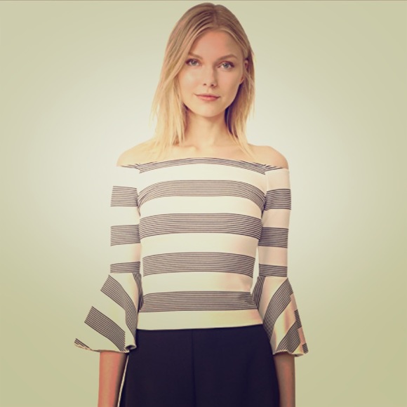 Line & Dot off the shoulder crop top! - Picture 7 of 7